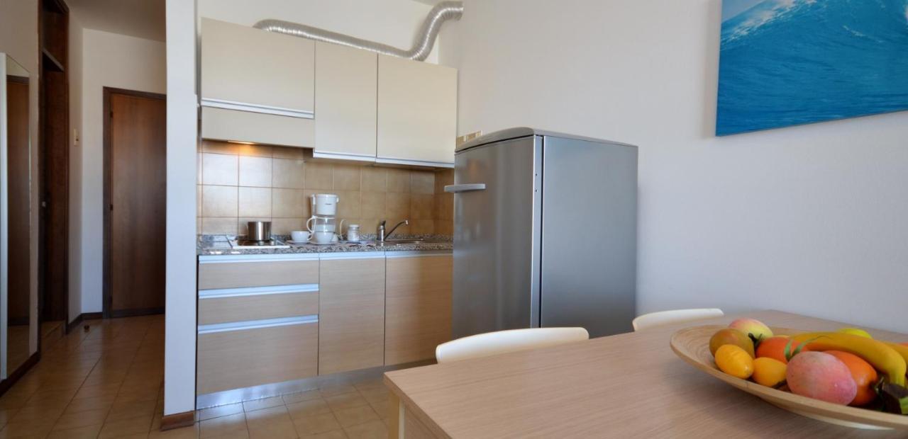 Residenza Olimpo Appartement Lignano Sabbiadoro Buitenkant foto